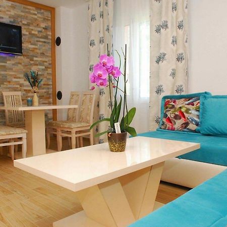 טיווט Apartments Kuc מראה חיצוני תמונה