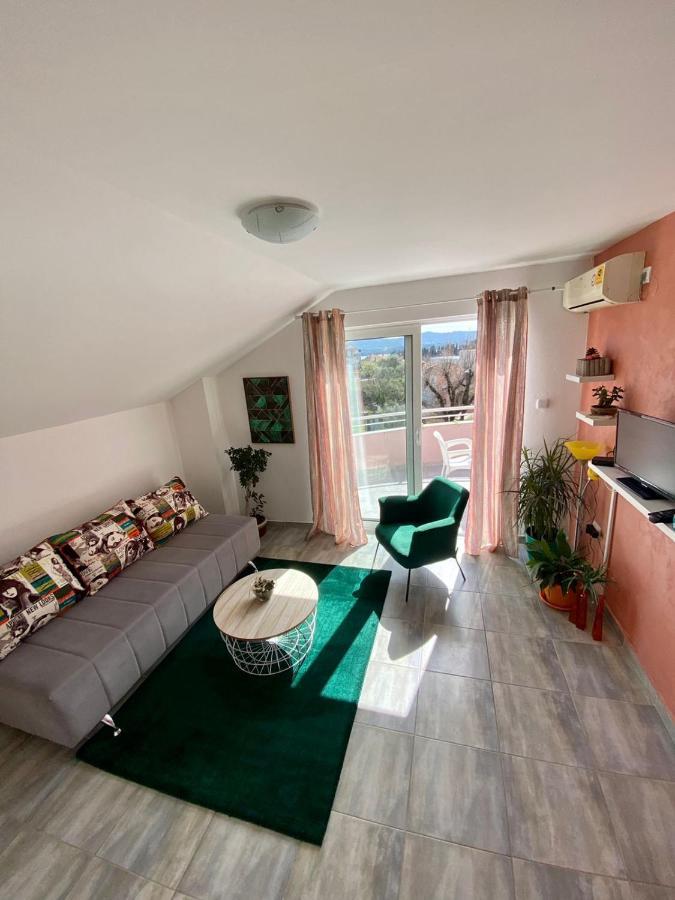 טיווט Apartments Kuc מראה חיצוני תמונה