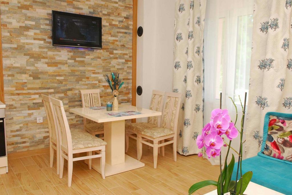 טיווט Apartments Kuc מראה חיצוני תמונה